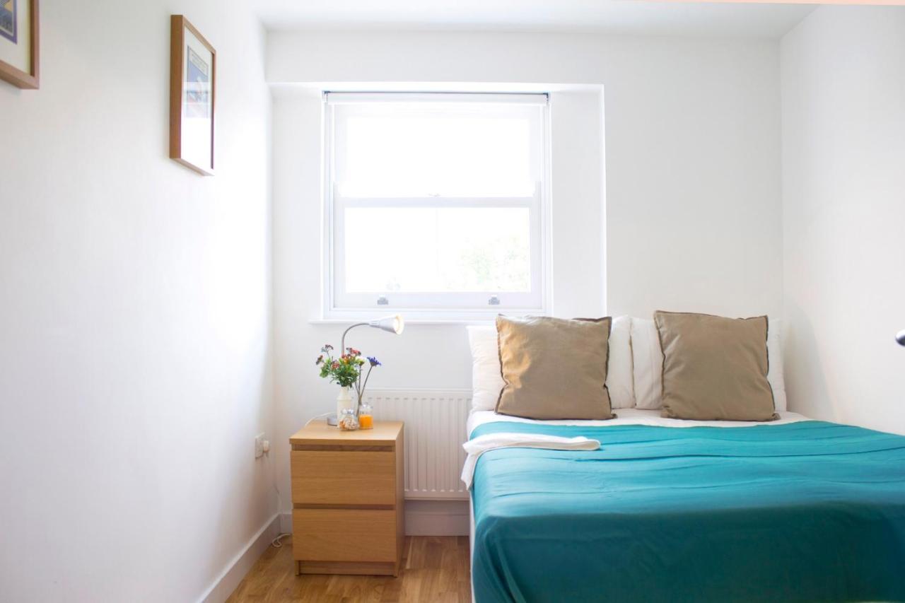 Regents Canal Apartments ロンドン エクステリア 写真